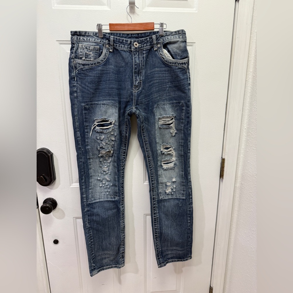 American Legacy amongst others men’s 38 x 33 slim, straight distressed jeans